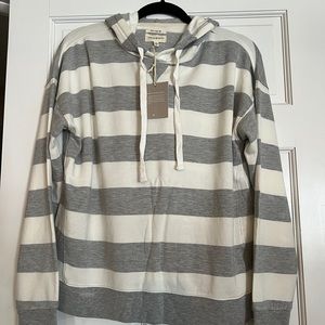 THREAD & SUPPPY - size medium New with Tags - grey/cream hoodie